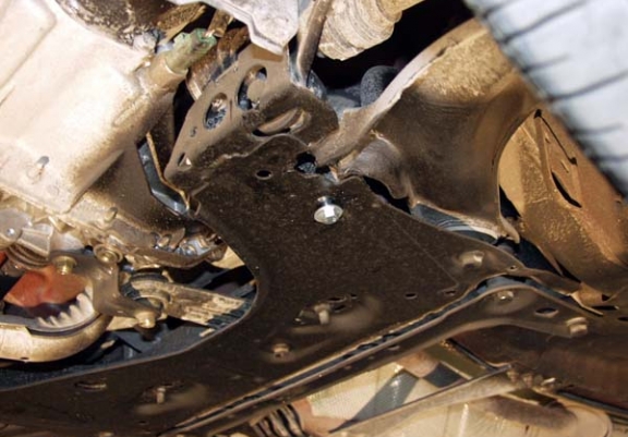 Protection sous moteur et de la boîte de vitesse Nissan Tiida