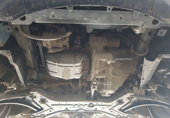 Protection sous moteur et de la boîte de vitesse Mitsubishi Colt