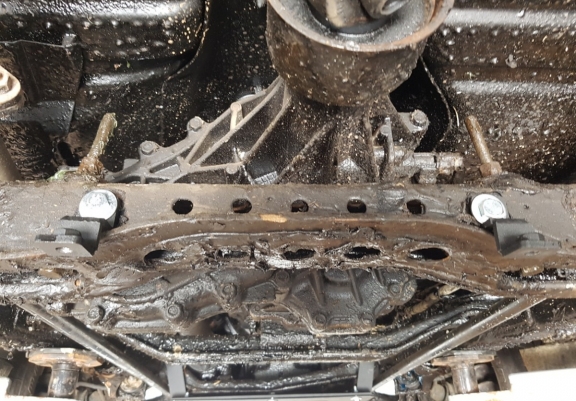 Protection de la boîte de vitesse Nissan Terrano II 