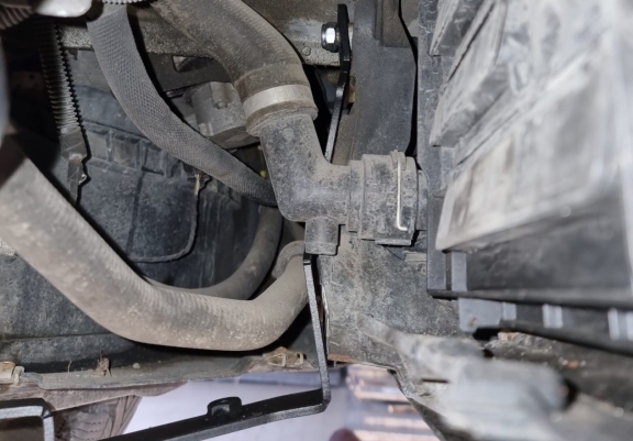 Protection sous moteur et de la radiateur Audi A4  B9