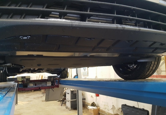 Aluminum protection sous moteur et de la boîte de vitesse Mercedes V-Class W447