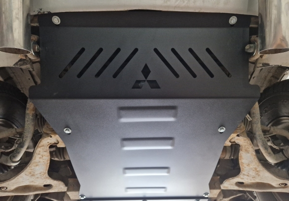 Protection sous moteur et de la radiateur Mitsubishi Pajero 3 (V60, V70) Vers 2.0