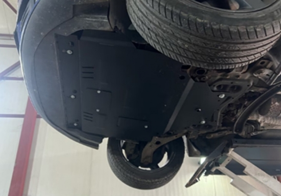 Protection sous moteur et de la boîte de vitesse Volvo V50