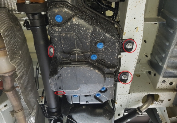 Protection réservoir AdBlue Ford Transit